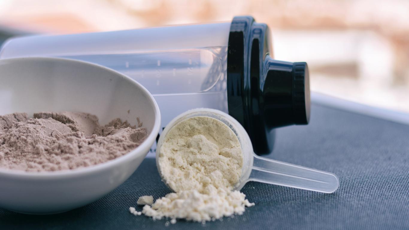Glutamin Nedir? Ne İşe Yarar? Glutamin Çeşitleri, faydaları nelerdir?